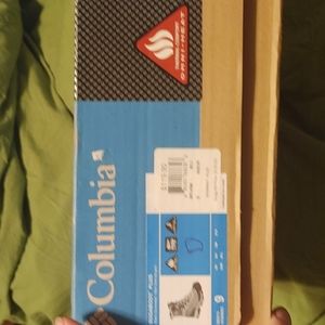 Men's Columbia Bugaboot Plus with Omni-heat.